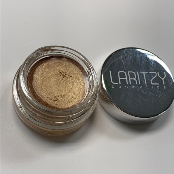 Laritzy Cosmetics Glory Dew Pot Eyeshadow Cream - Picture 1 of 3
